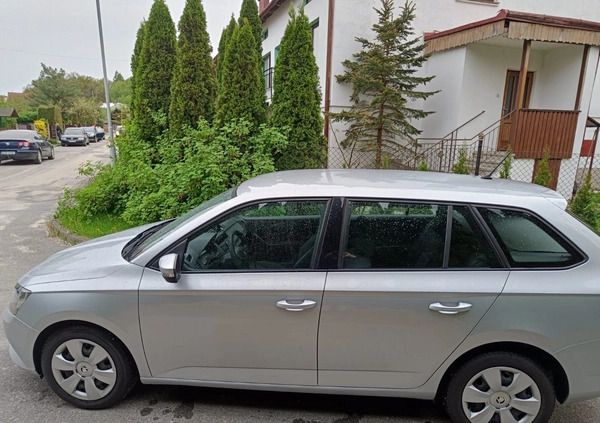 Skoda Fabia cena 19900 przebieg: 252000, rok produkcji 2015 z Gorlice małe 67
